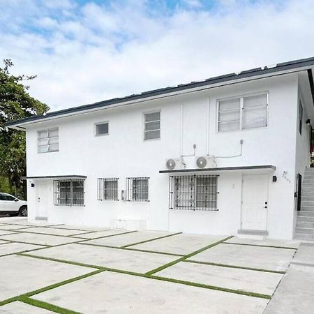 Fully Equipped Apartments With Parking Near Cocowalk Miami Buitenkant foto