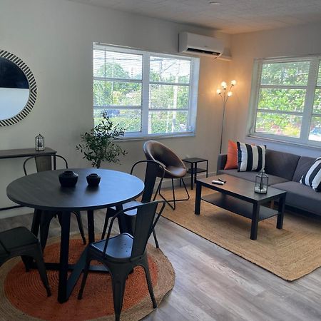 Fully Equipped Apartments With Parking Near Cocowalk Miami Buitenkant foto