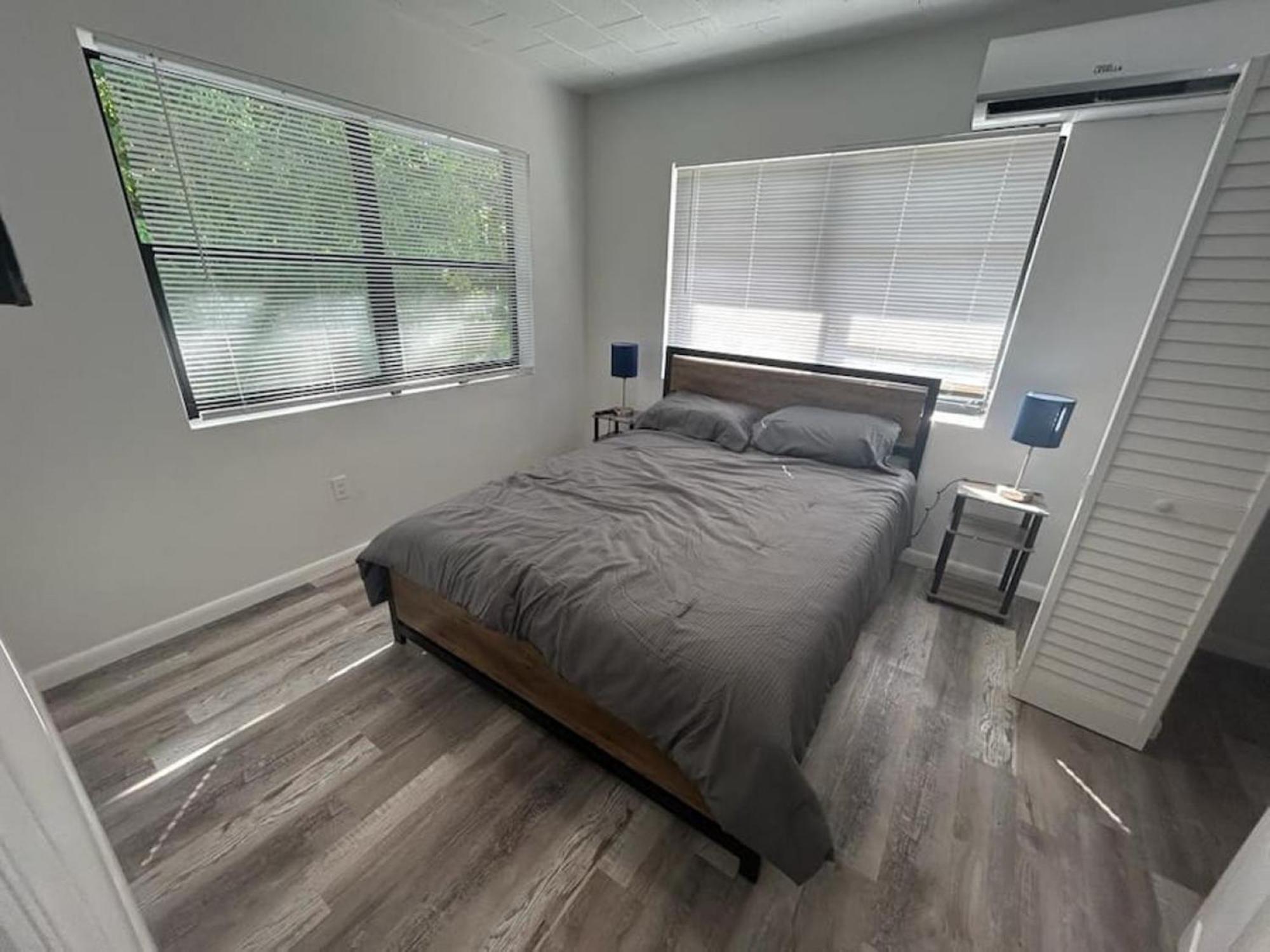 Fully Equipped Apartments With Parking Near Cocowalk Miami Buitenkant foto