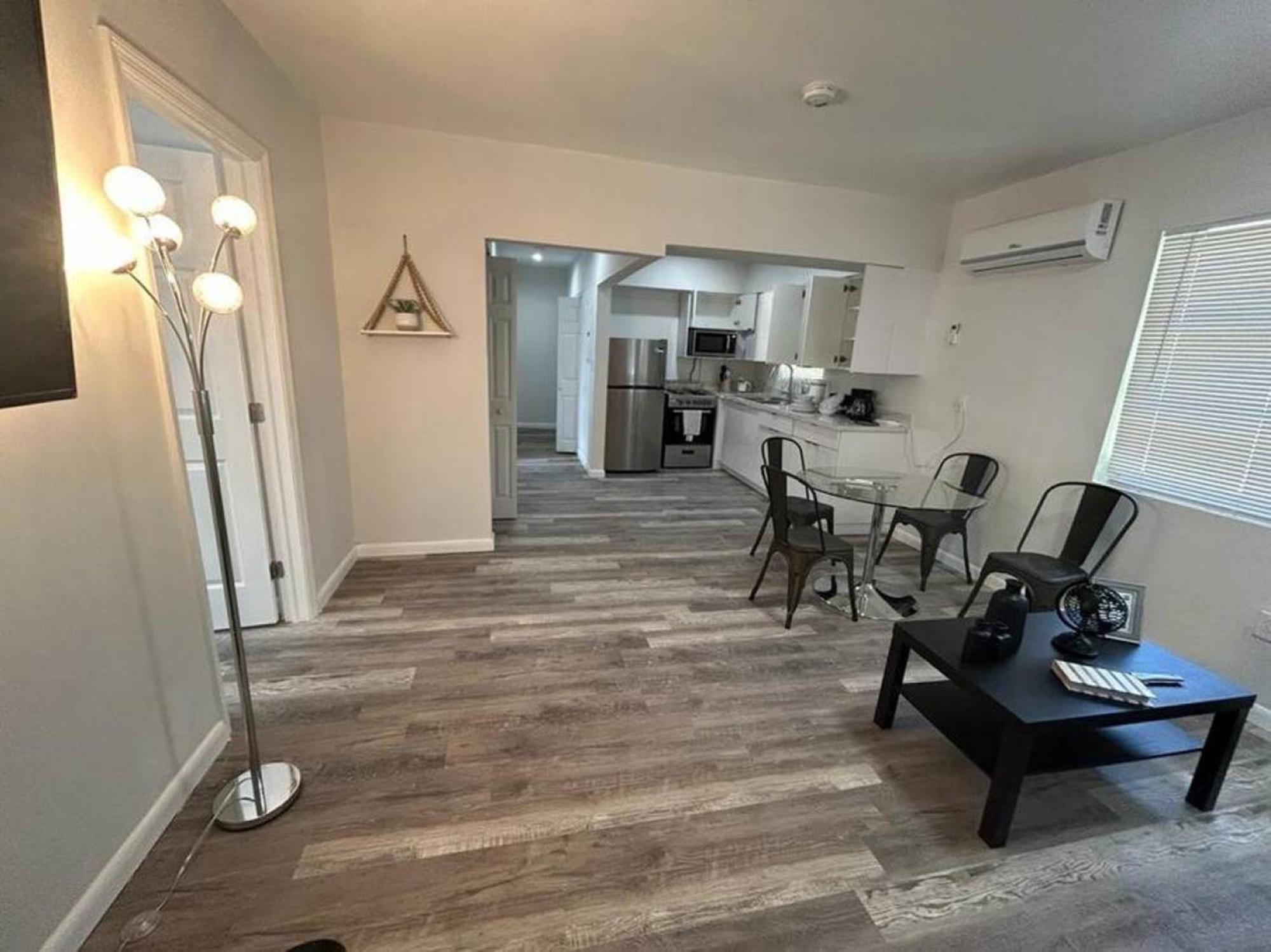 Fully Equipped Apartments With Parking Near Cocowalk Miami Buitenkant foto