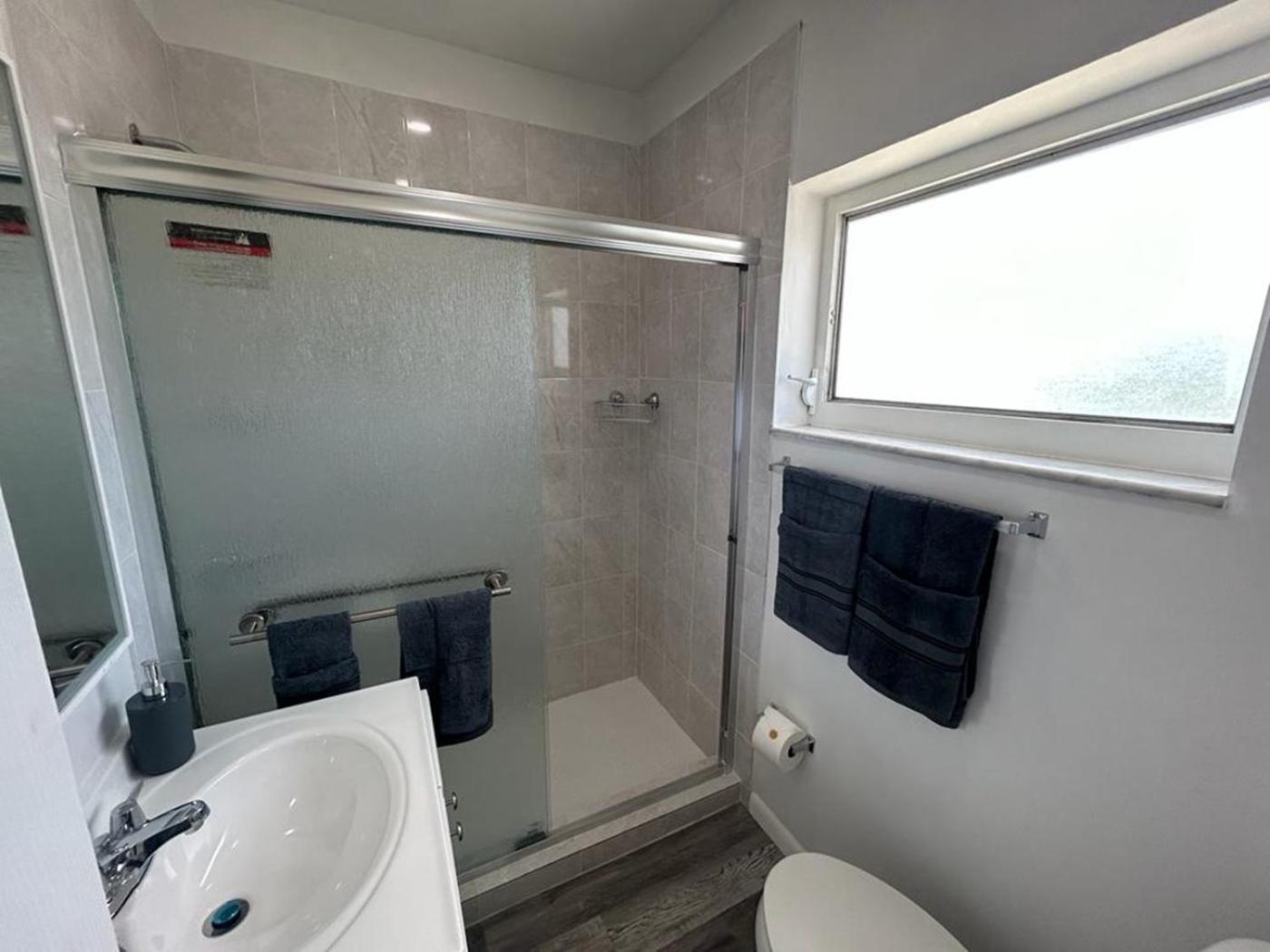 Fully Equipped Apartments With Parking Near Cocowalk Miami Buitenkant foto